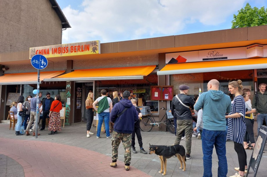 POLIS - Das WEEKEND Happening #3 Liebig 257 (UA 2022)
