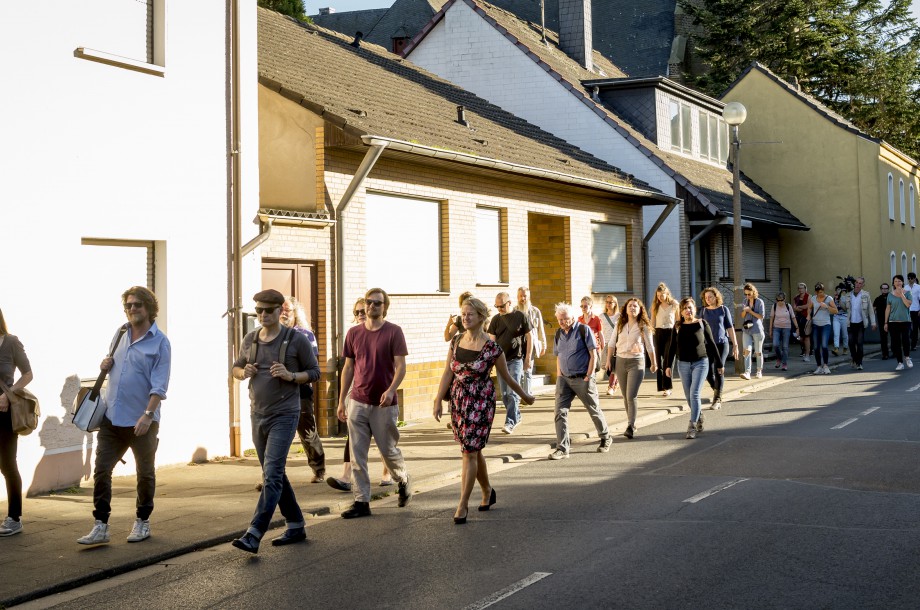 DAS LOCH. UNTERGANG UND UTOPIE. (UA 2018)